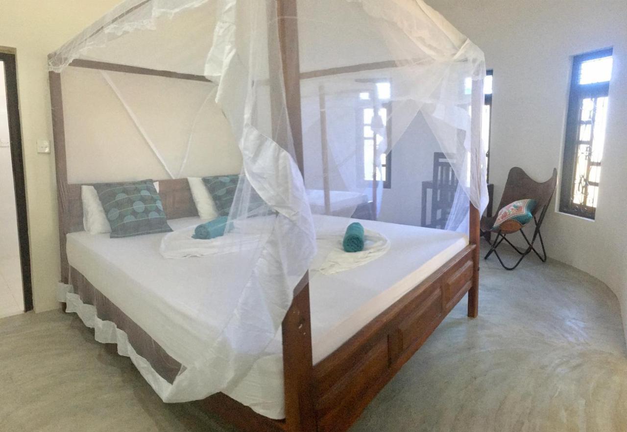 Little Lagoon Hostel *
